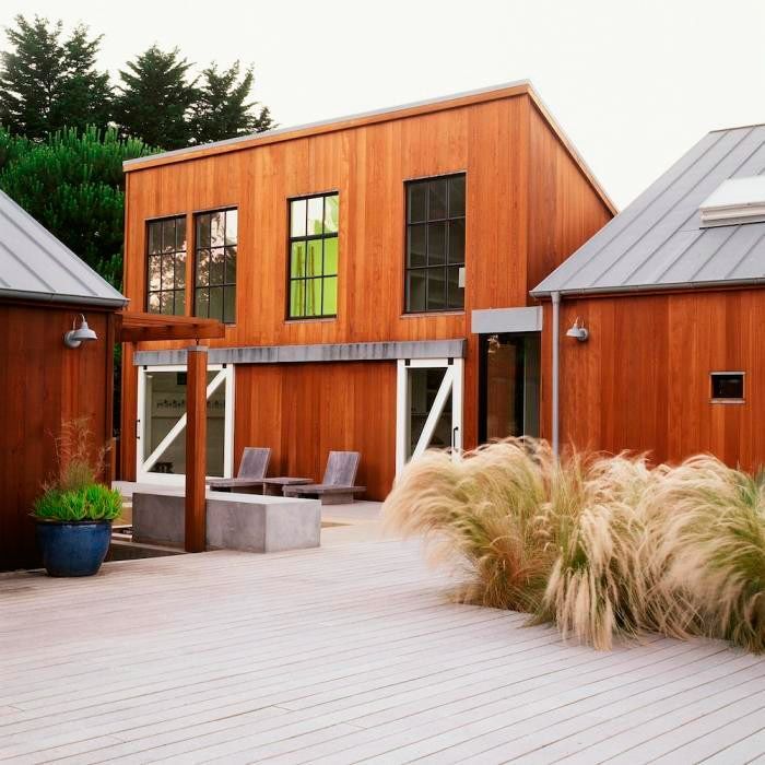 Casa de madera con patio interior
