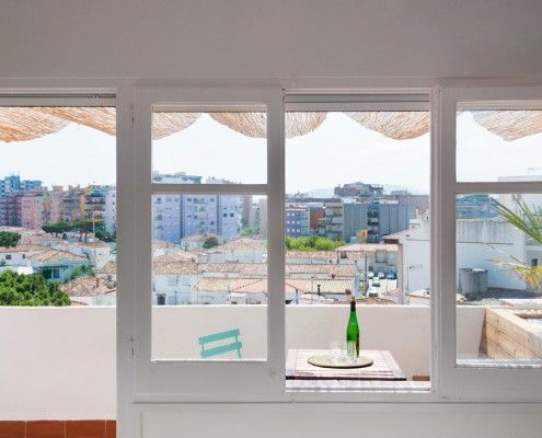 Vista de la terraza desde el dormitorio princial - Estudio Romanelli, interiorista