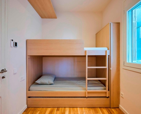 Lliteres a mida en habitatge de l'Eixample, Barcelona